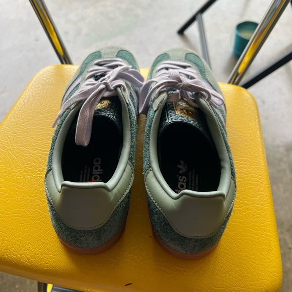 Adidas Original Gazelle Shoes size M8/W9.5 NWOT - Picture 10 of 13